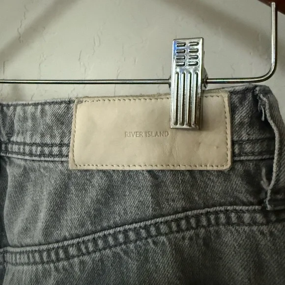River Island|Gray high waisted,straight leg Jeans with raw hem•••size 12,staple - Picture 9 of 16